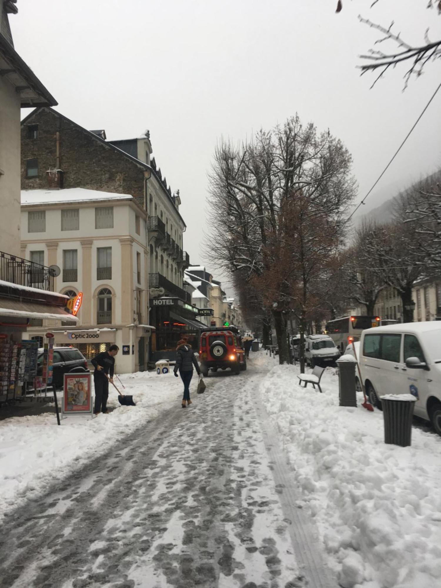 Le 41 Avenue Foch Hotel Bagnères-de-Luchon Екстериор снимка