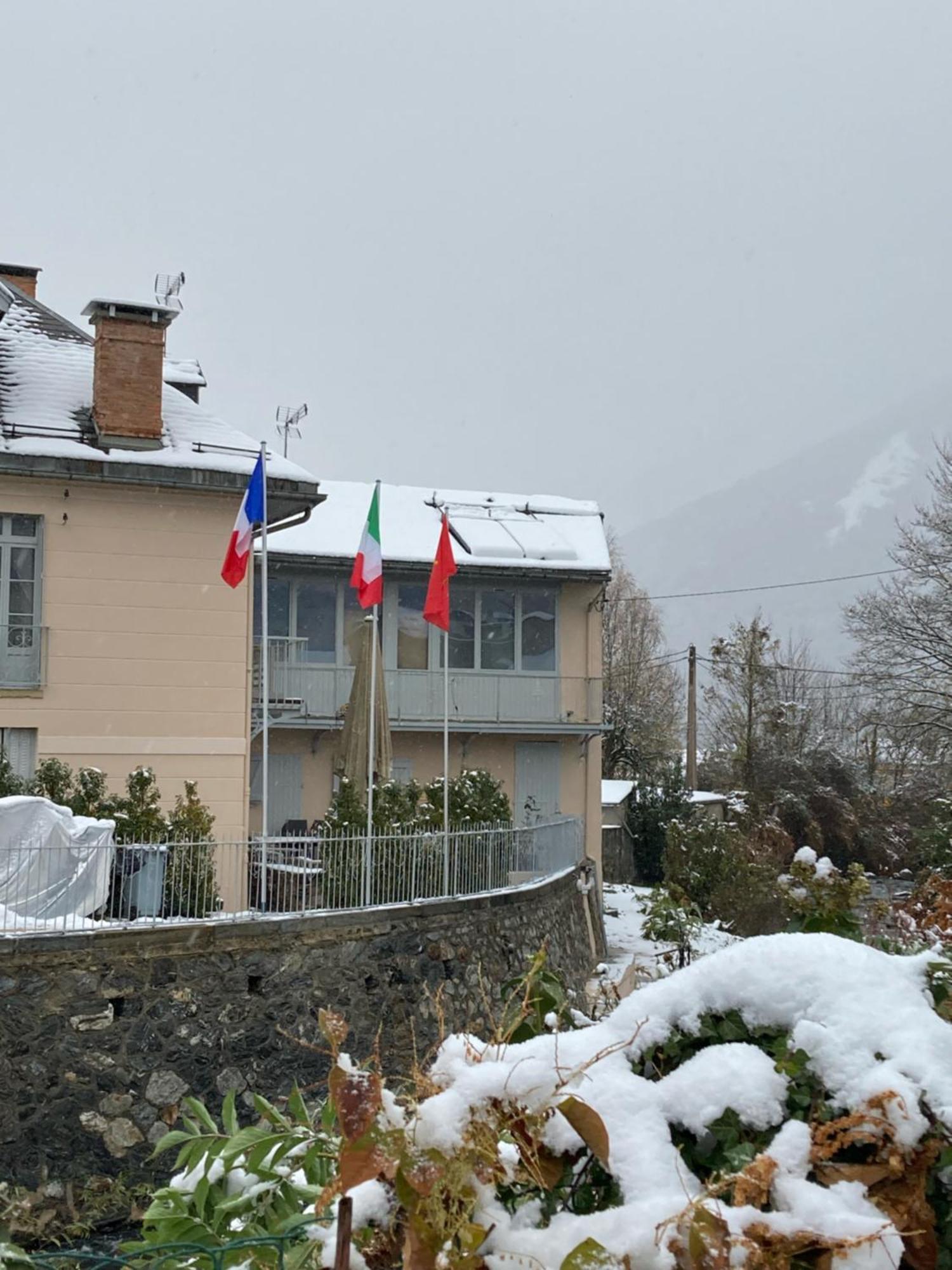 Le 41 Avenue Foch Hotel Bagnères-de-Luchon Екстериор снимка