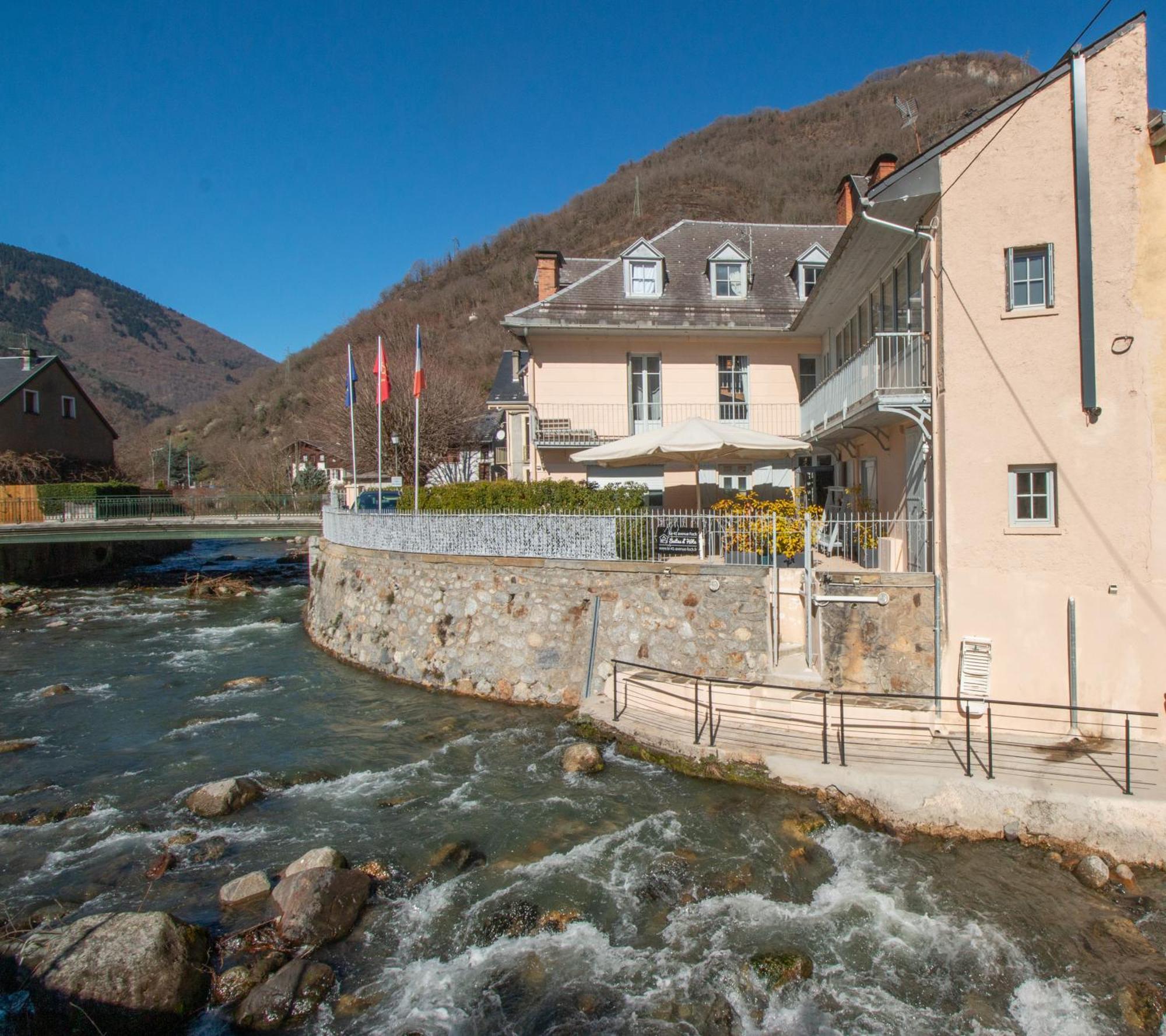 Le 41 Avenue Foch Hotel Bagnères-de-Luchon Екстериор снимка